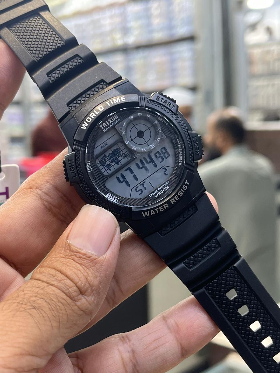 Ultimate Military-Style Digital Watch – Water Resistant, Multi-Function Display